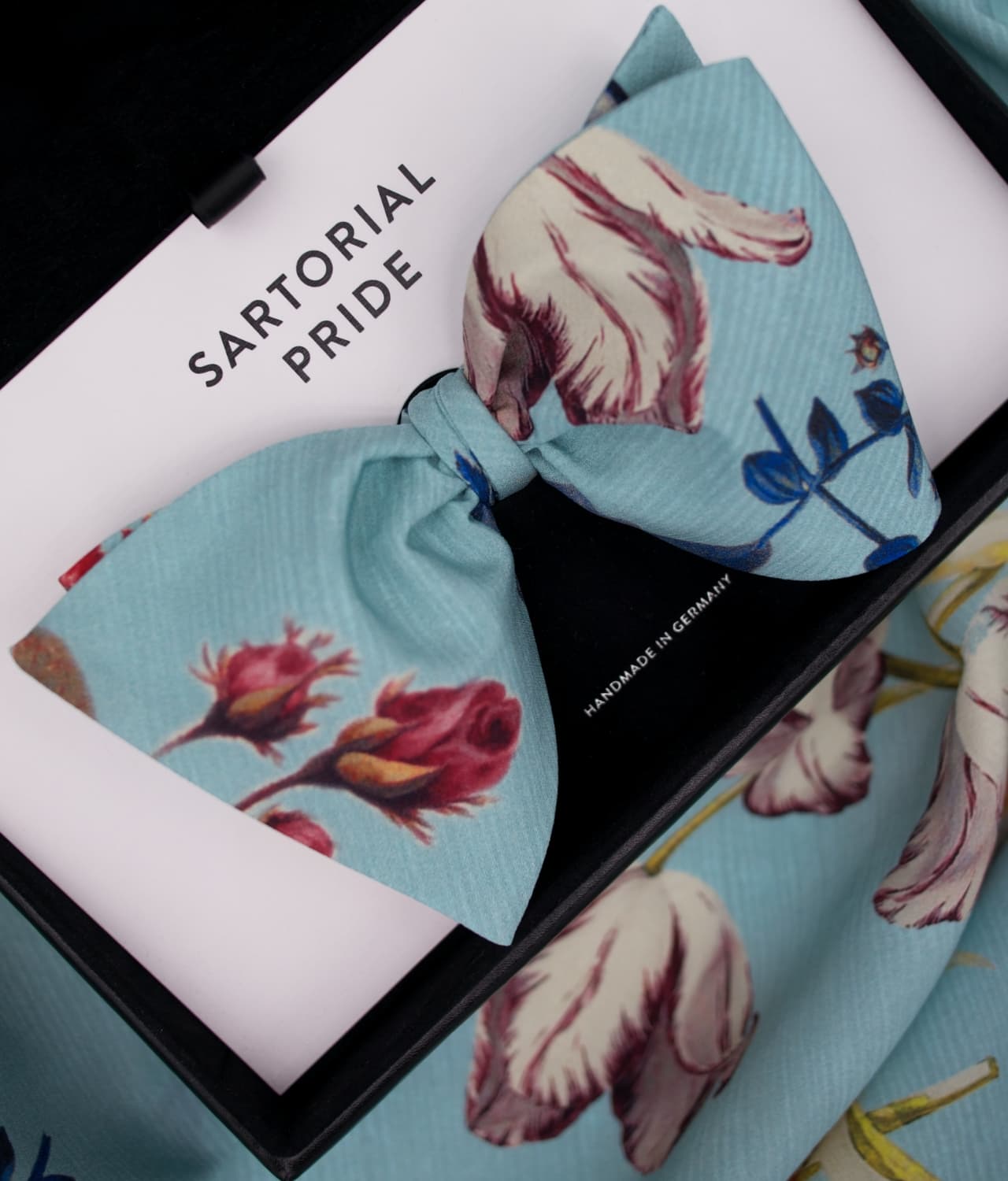 HNL4 - Powder Blue - Floral Illustration - 100% Silk Bow Tie