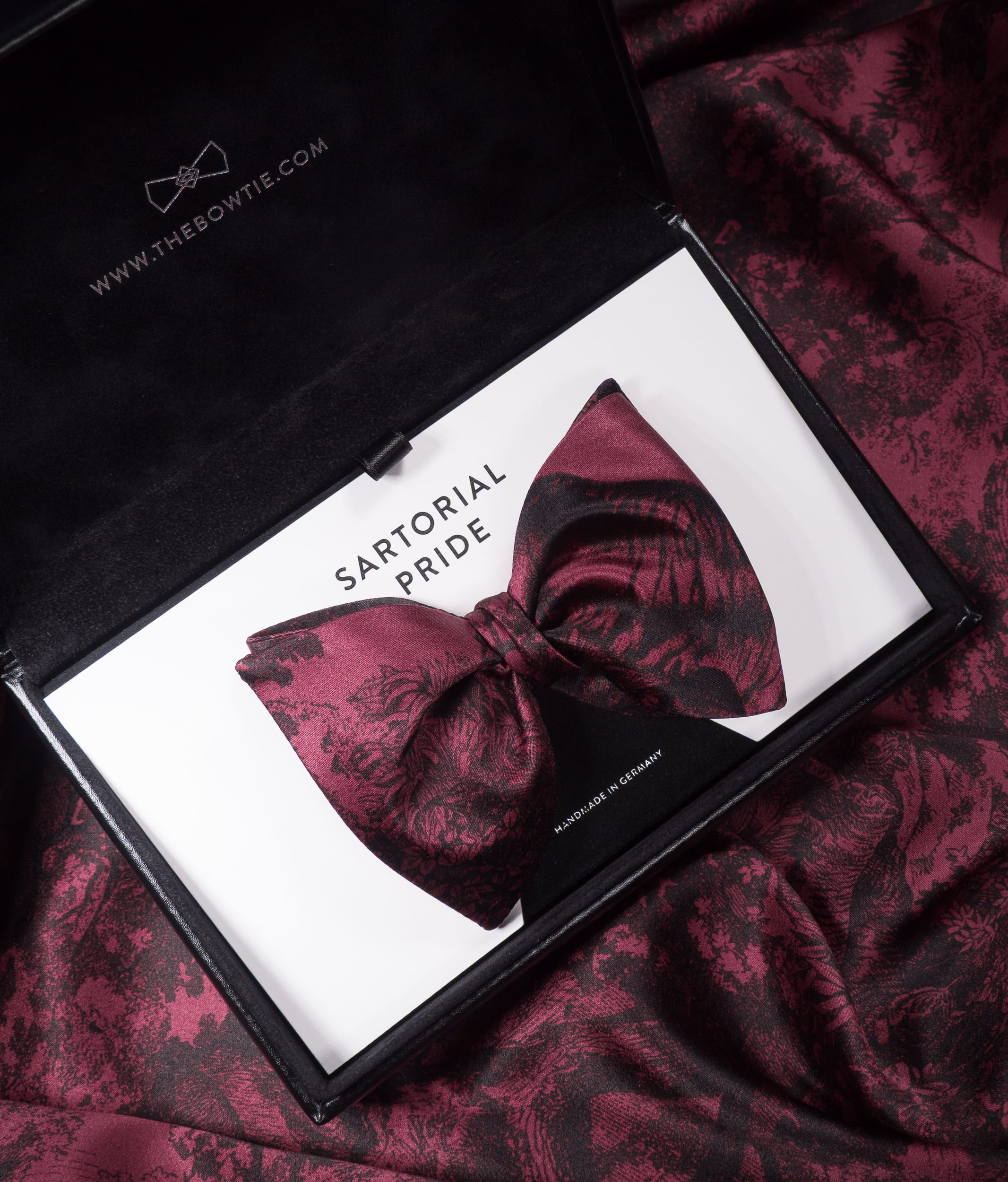 Burgundy Red Toile de Jouy Silk Bow Tie