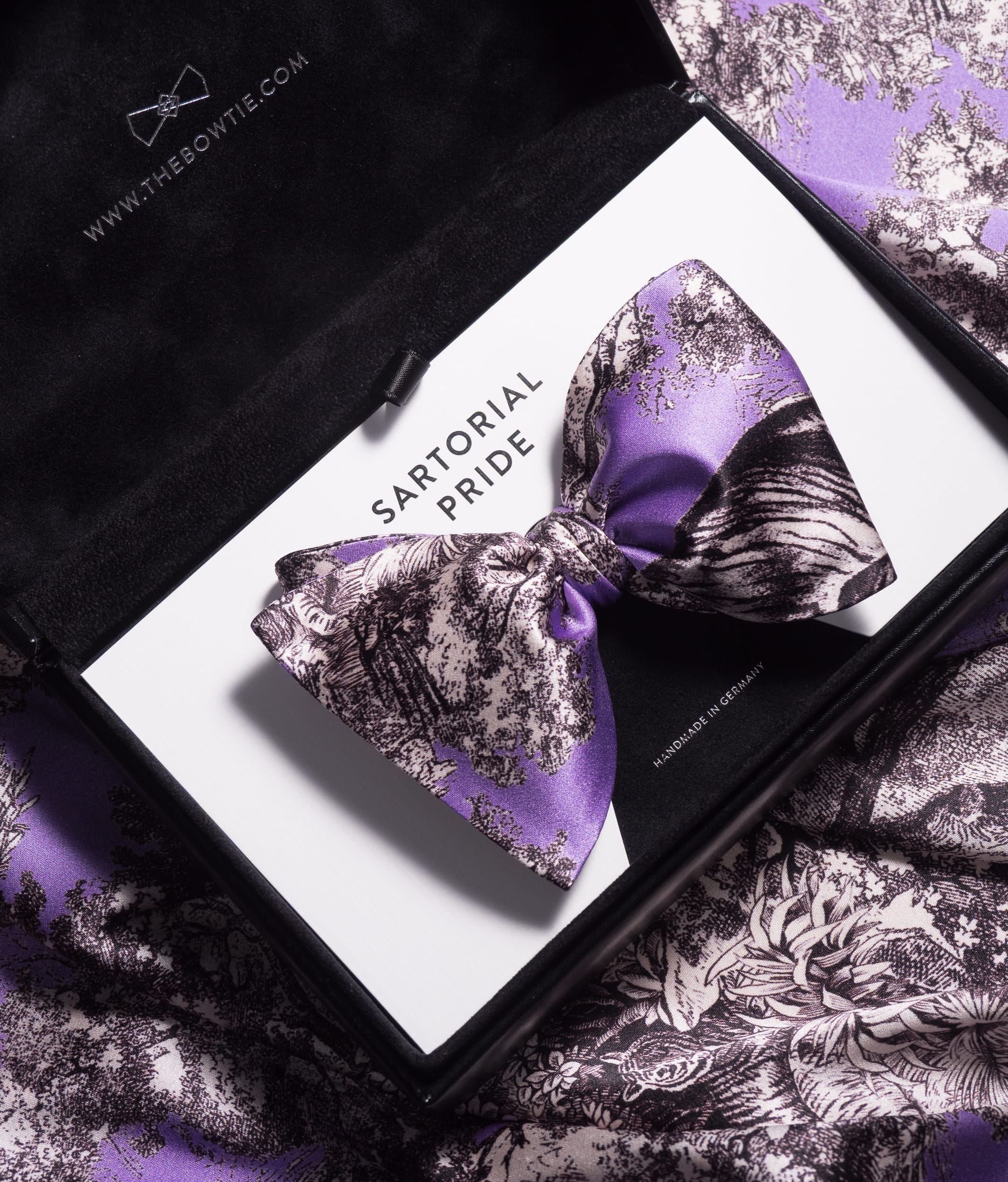 Lilac Purple Toile de Jouy Silk Bow Tie