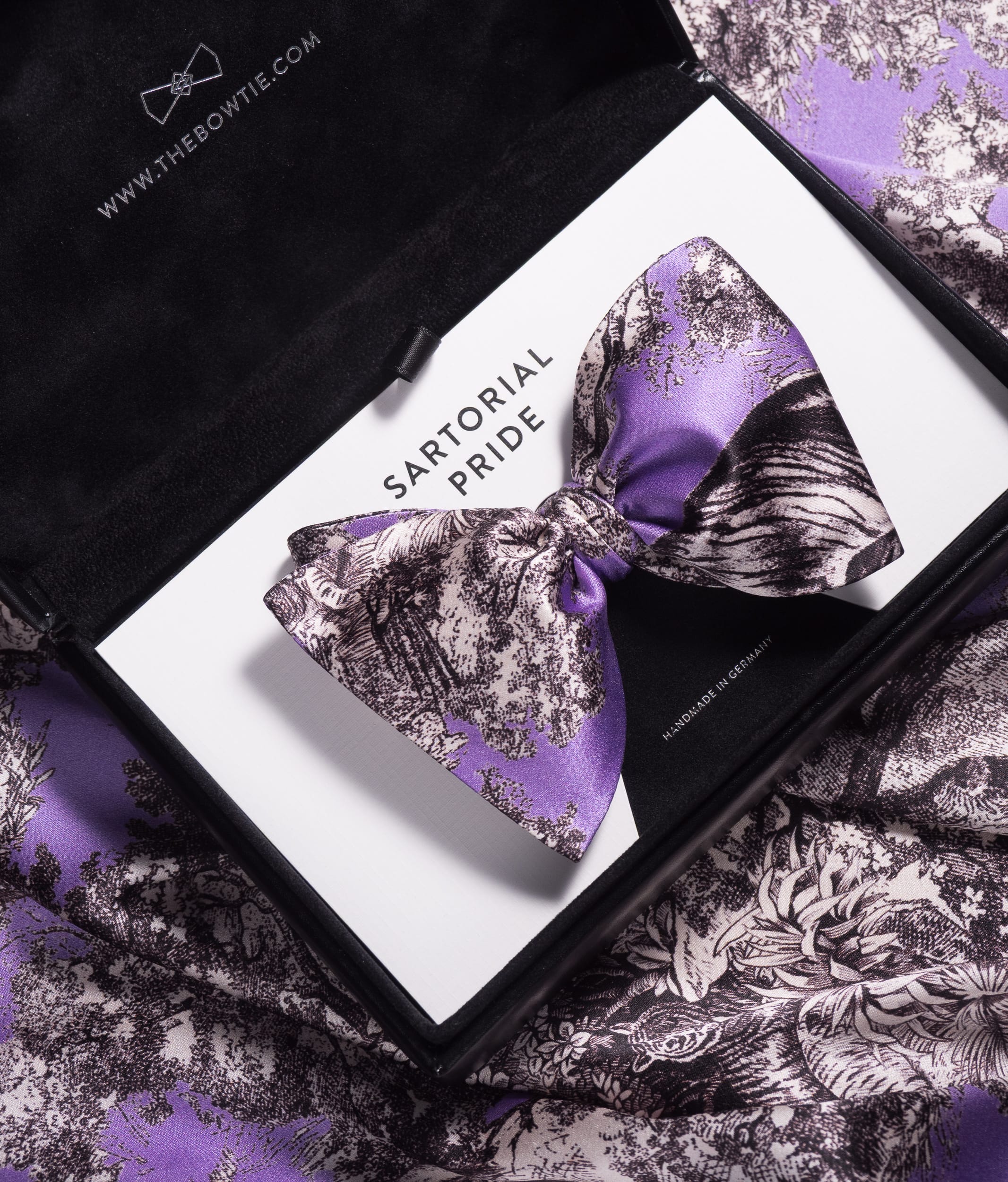 Lilac Purple Toile de Jouy Silk Bow Tie