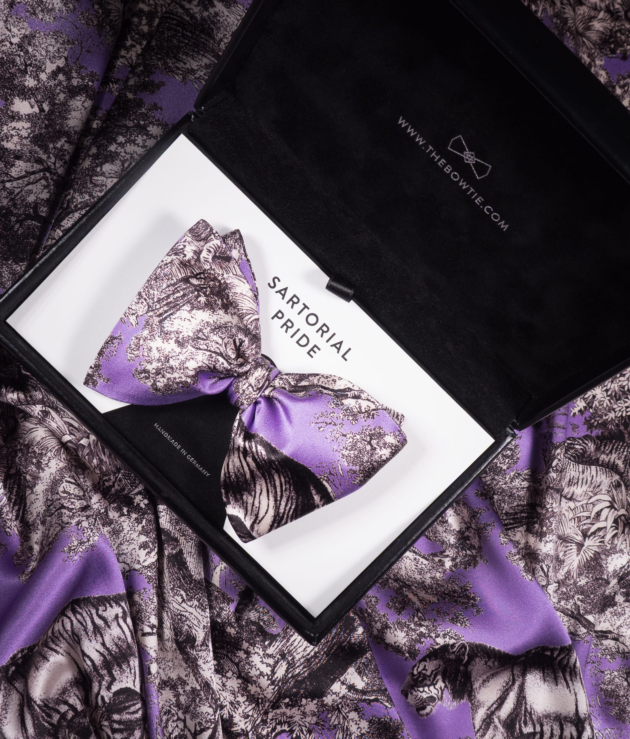 Lilac Purple Toile de Jouy Silk Bow Tie