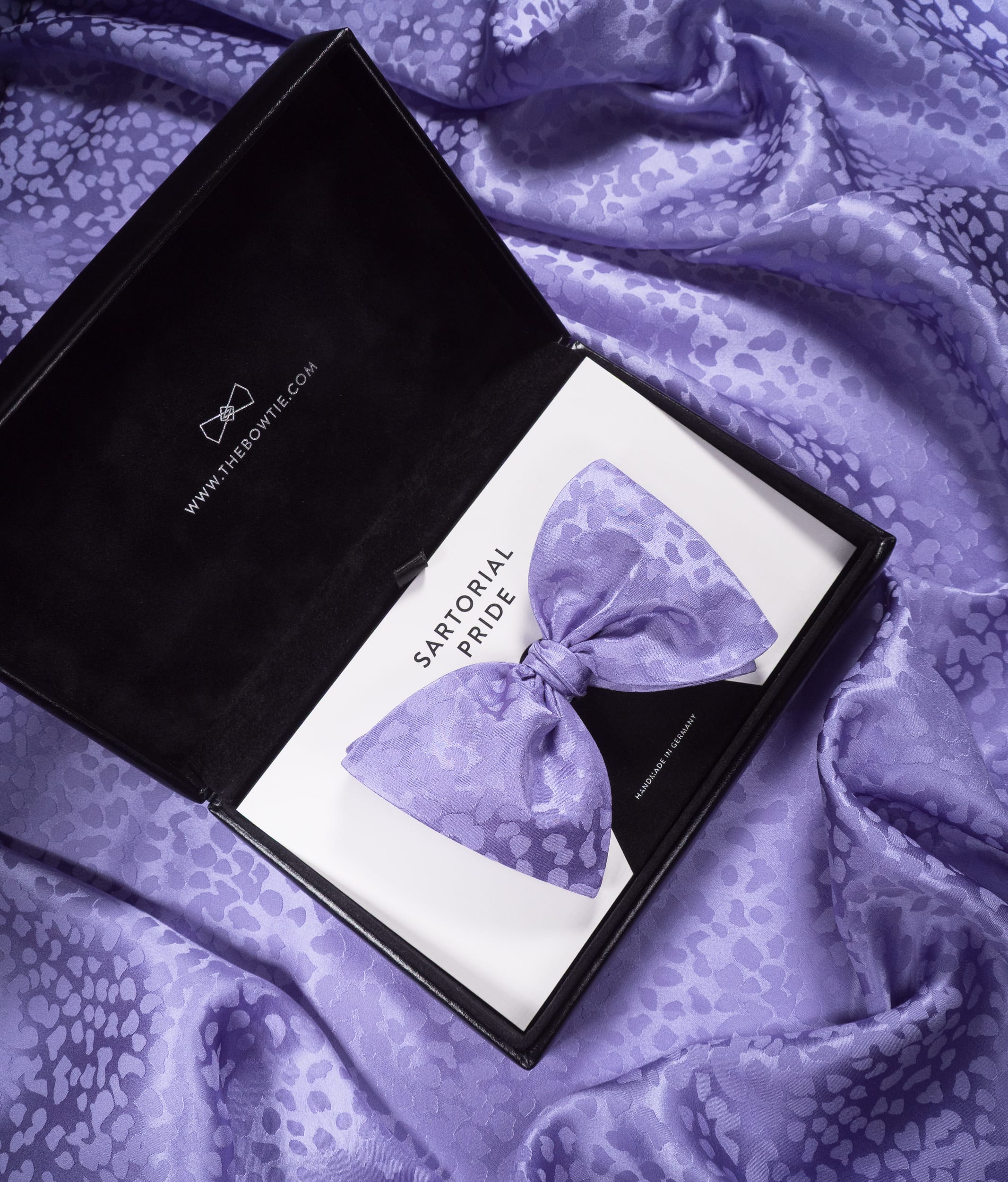 Lavender Purple Leopard Jacquard Silk Bow Tie