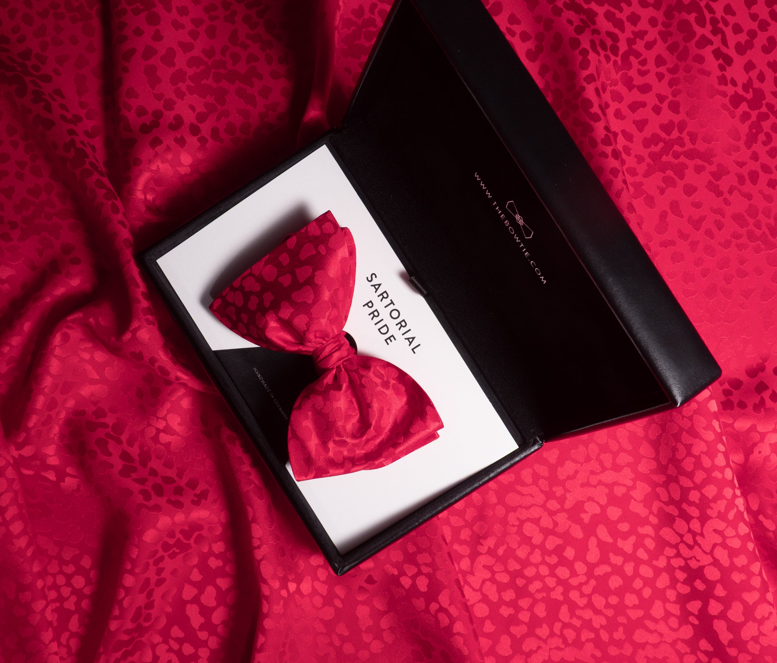 Crimson Red Leopard Jacquard Silk Bow Tie