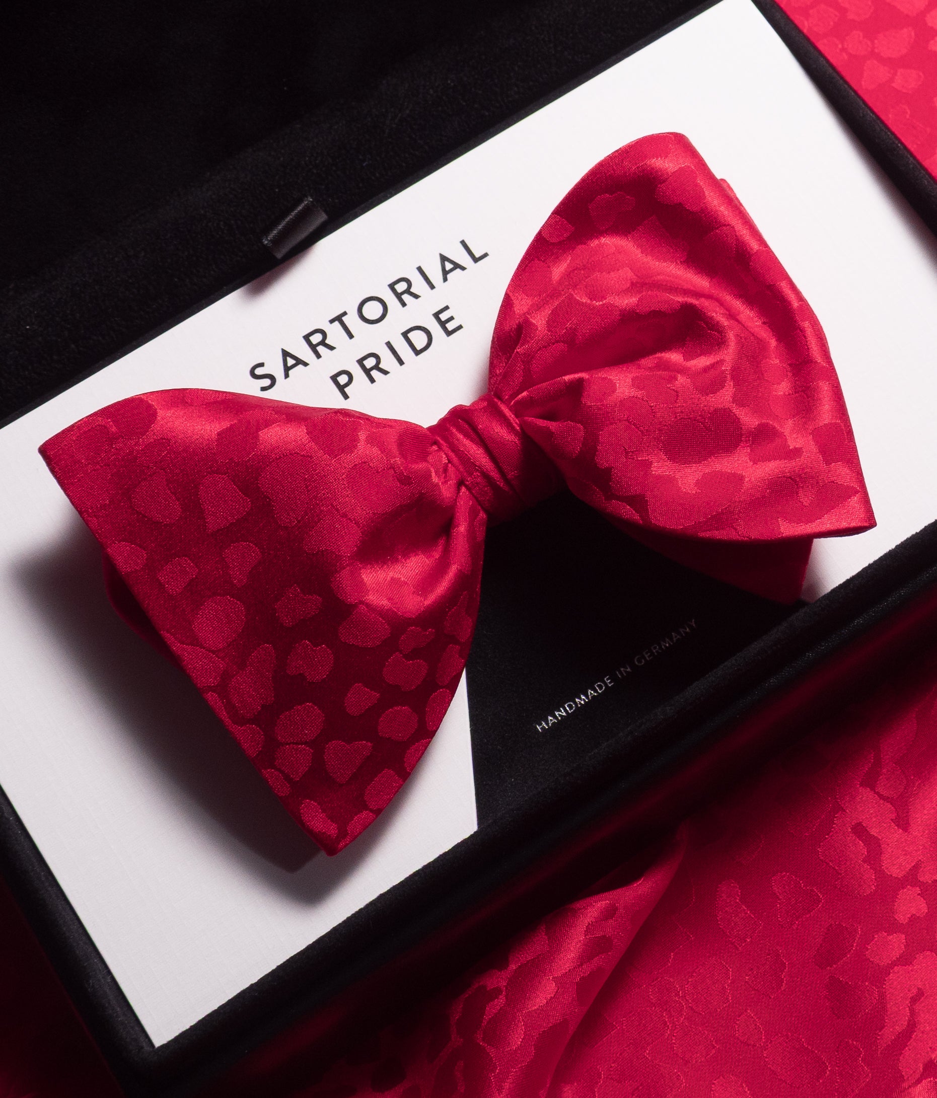 Crimson Red Leopard Jacquard Silk Bow Tie