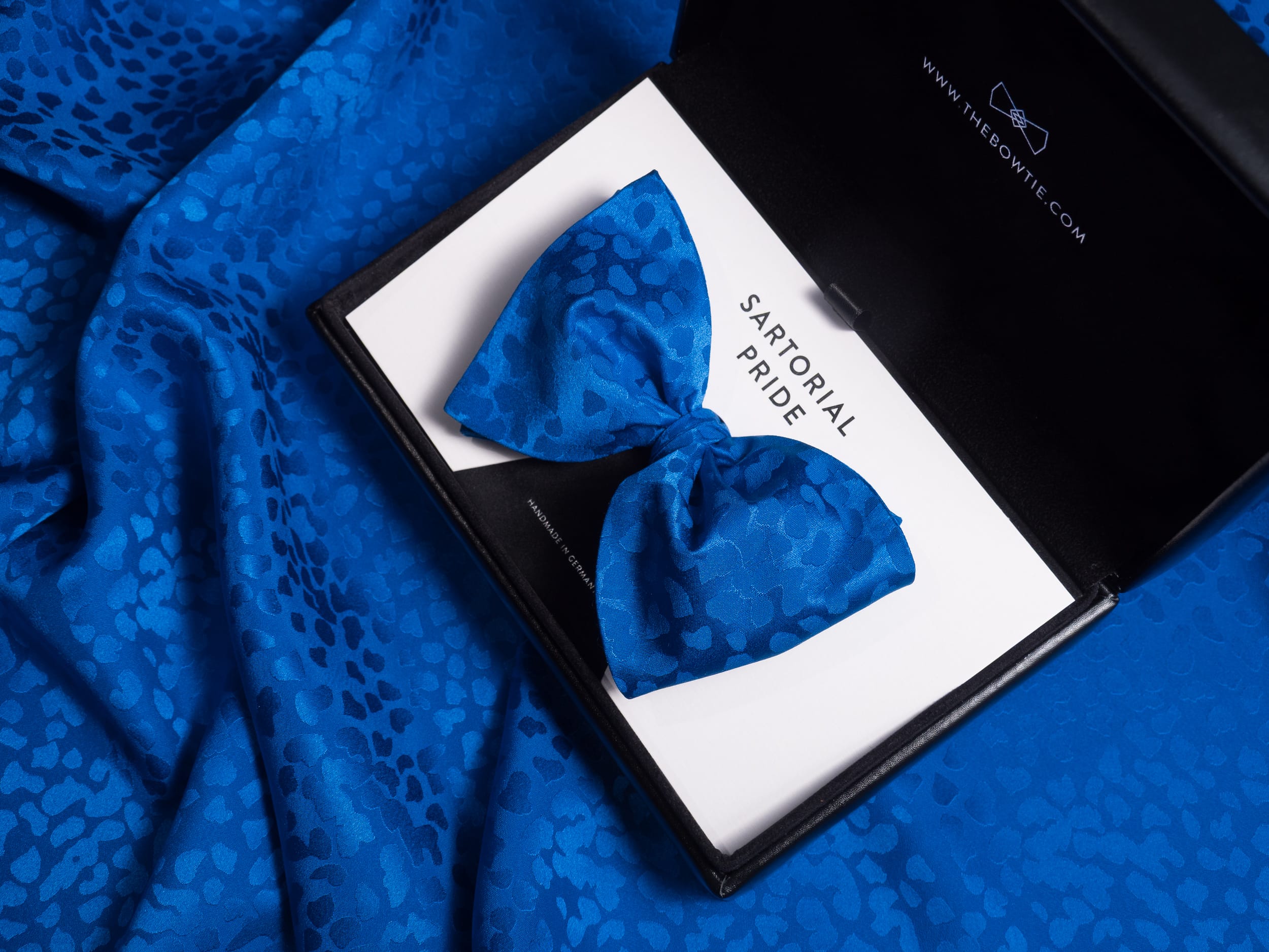 Royal Blue Leopard Jacquard Silk Bow Tie