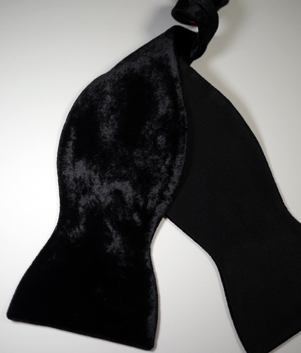 Black Velvet / Silk Bow Tie - HKG2