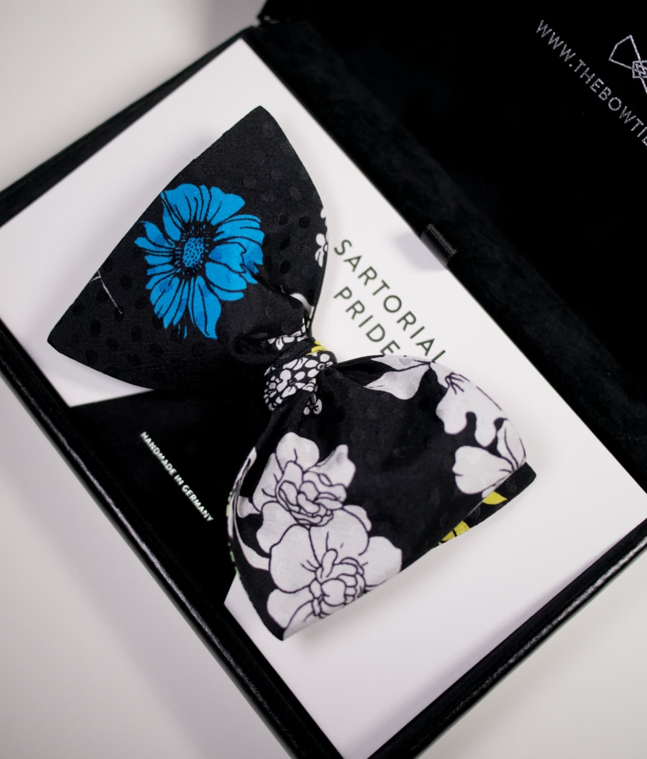 Black Bow Tie - Floral Design - 100% Silk- CEQ5