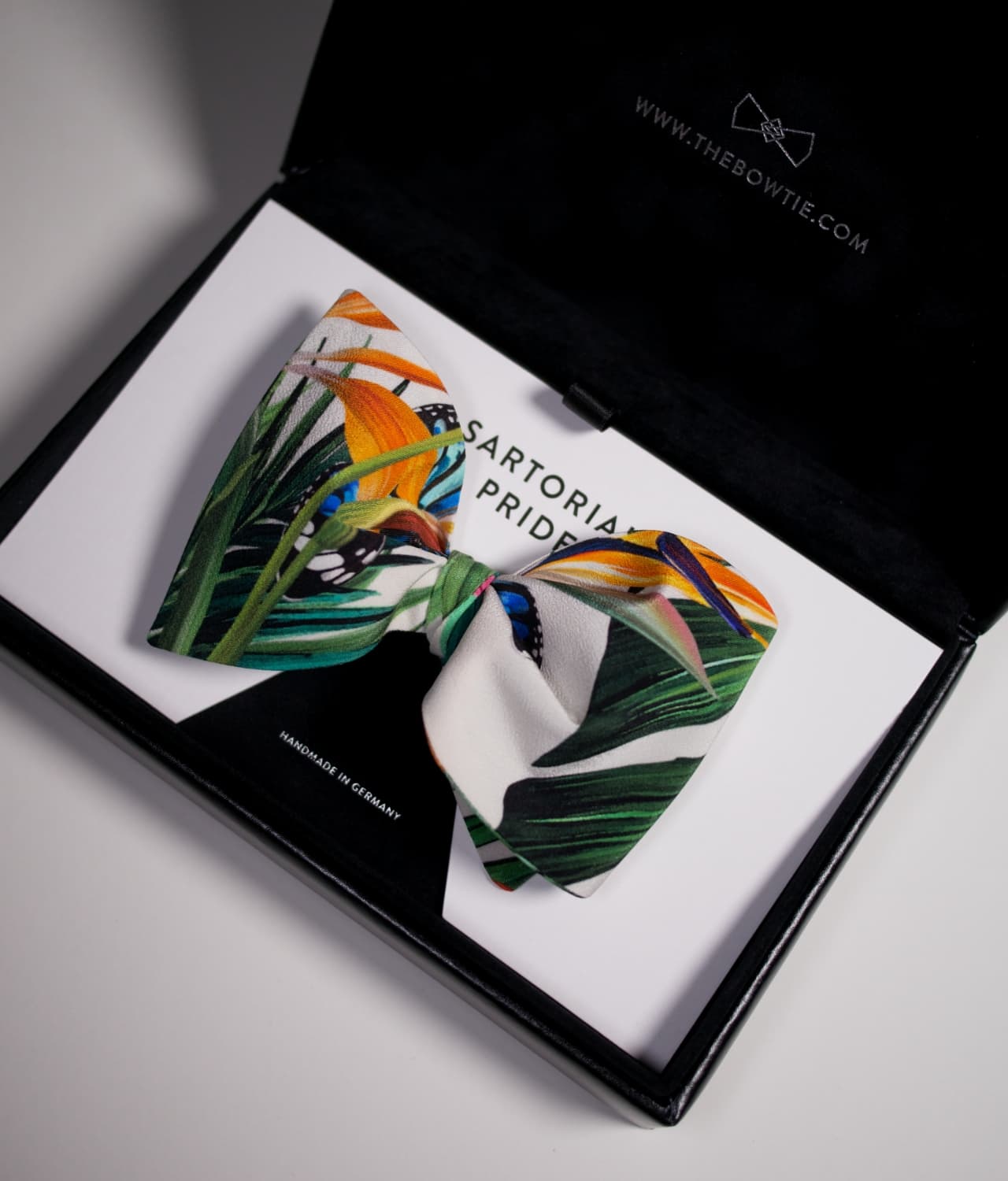 White Bow Tie - Tropical Design - 100% Silk - MIA7