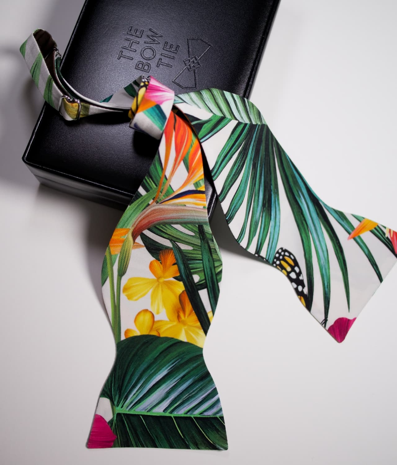 White Bow Tie - Tropical Design - 100% Silk - MIA7