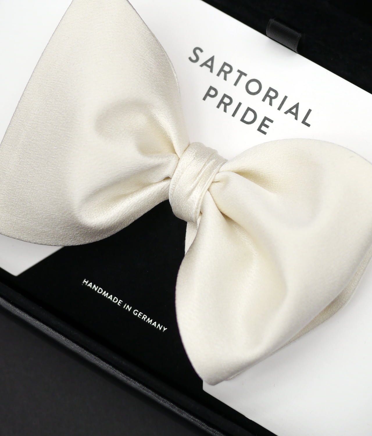 White Tie - Silk Bow Tie - CDG10