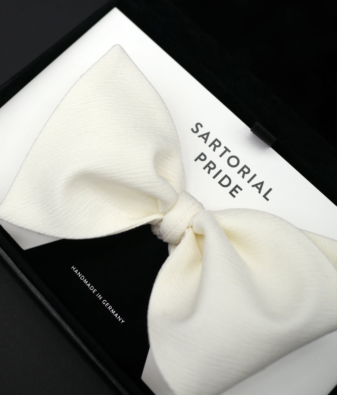 White Tie - 100% Silk - Bow Tie - CDG6