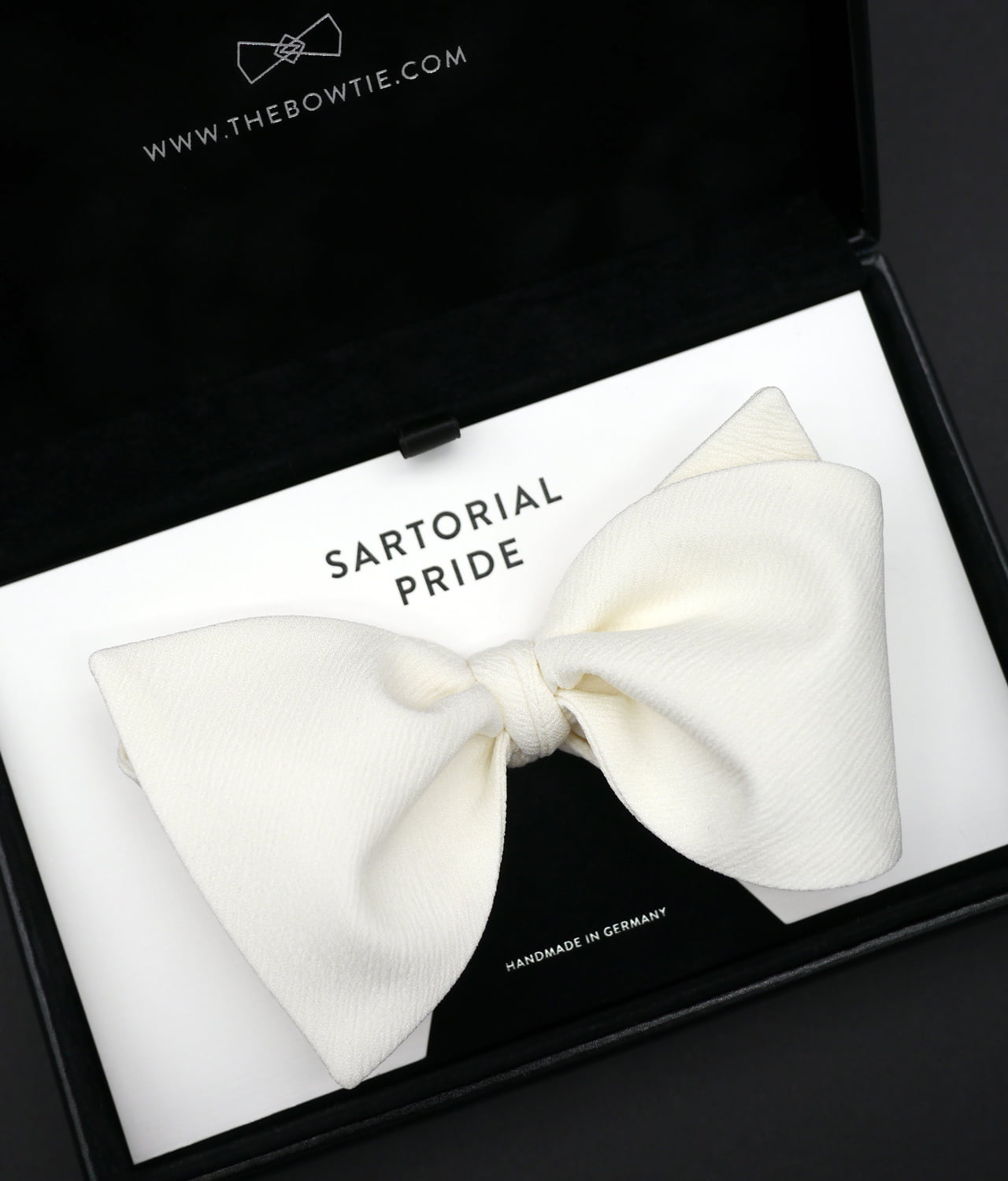 White Tie - 100% Silk - Bow Tie - CDG6