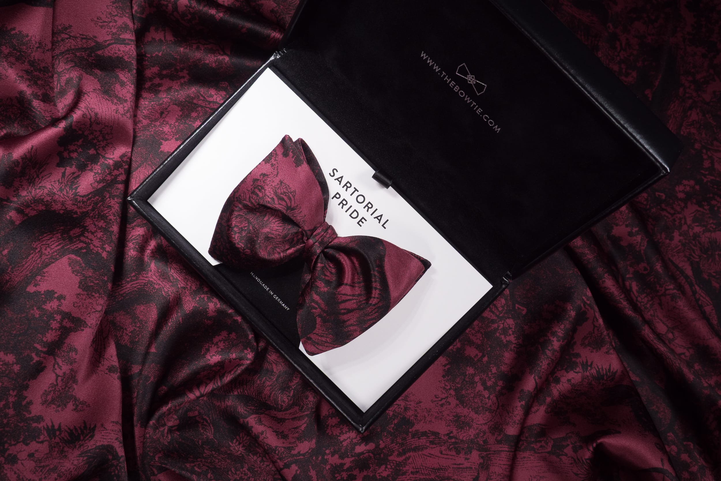 Burgundy Red Toile de Jouy Silk Bow Tie