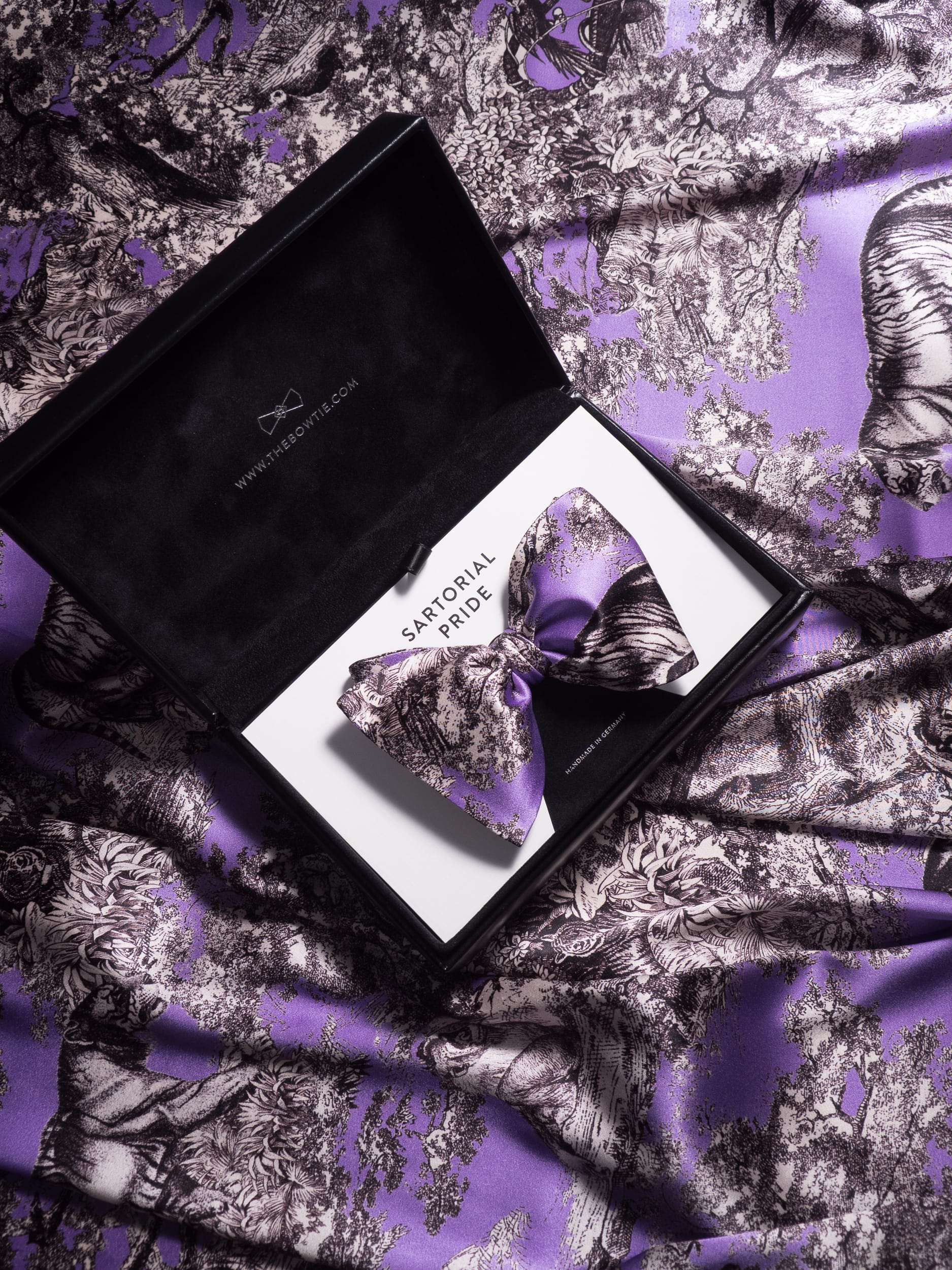 Lilac Purple Toile de Jouy Silk Bow Tie