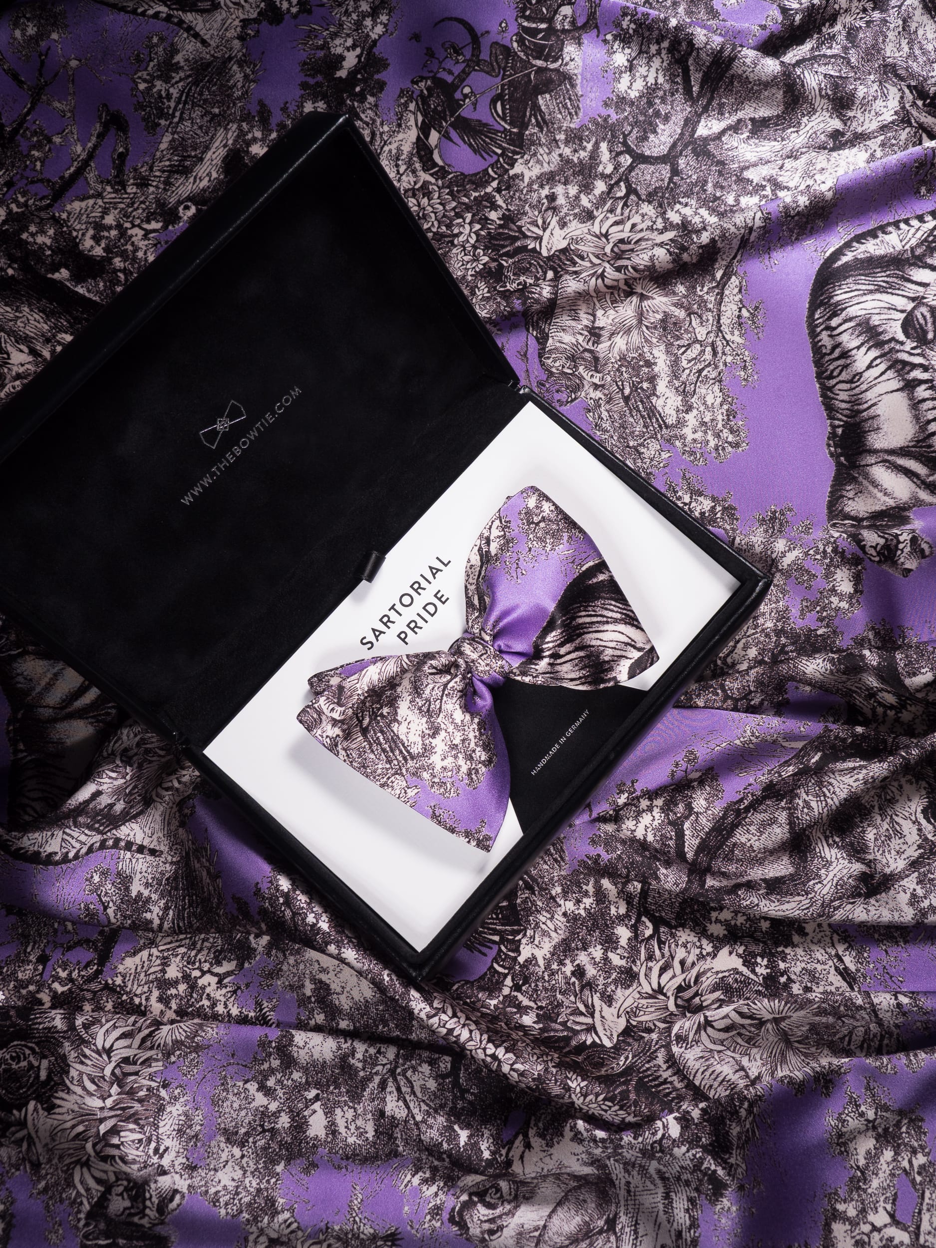 Lilac Purple Toile de Jouy Silk Bow Tie