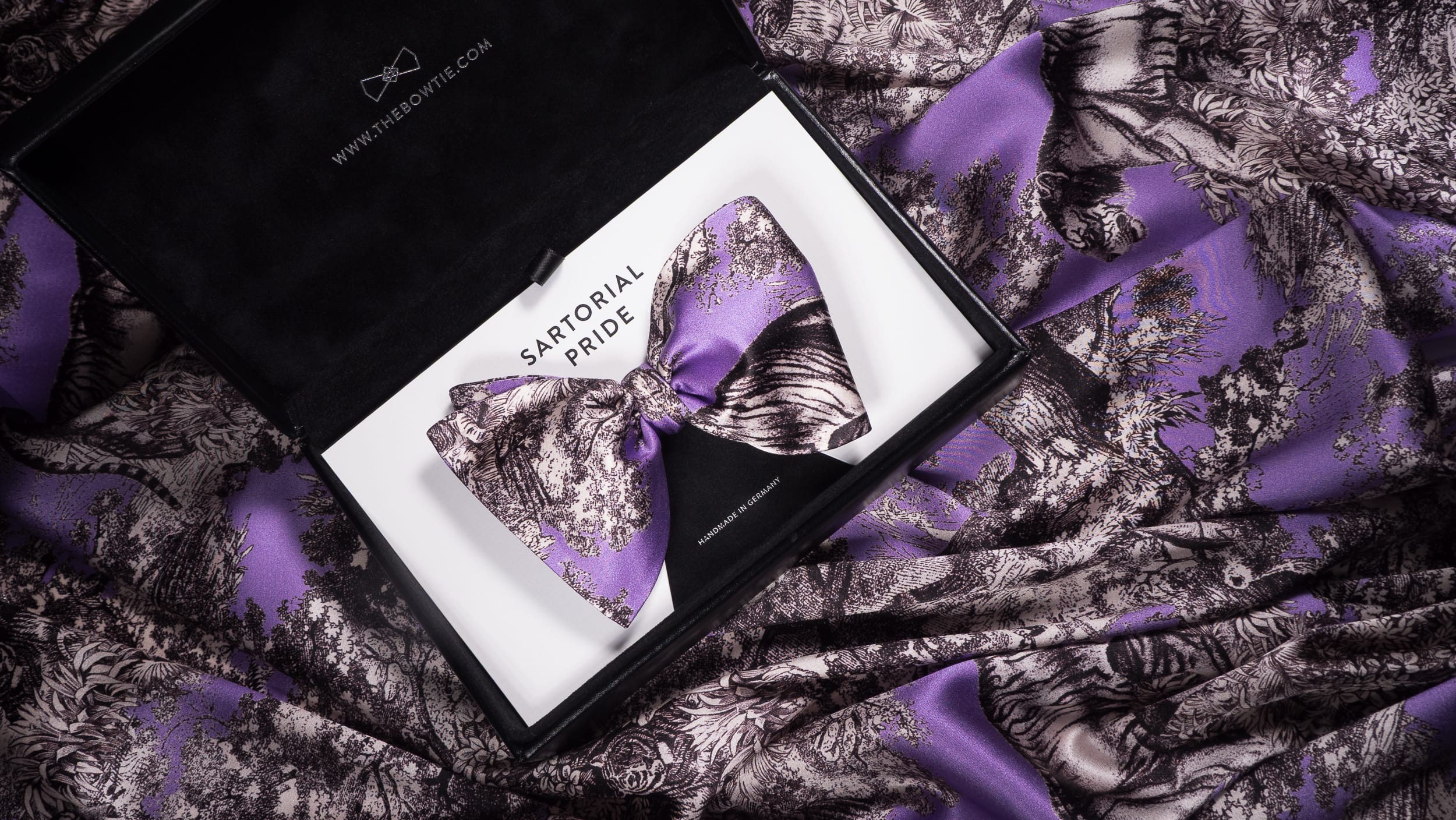 Lilac Purple Toile de Jouy Silk Bow Tie