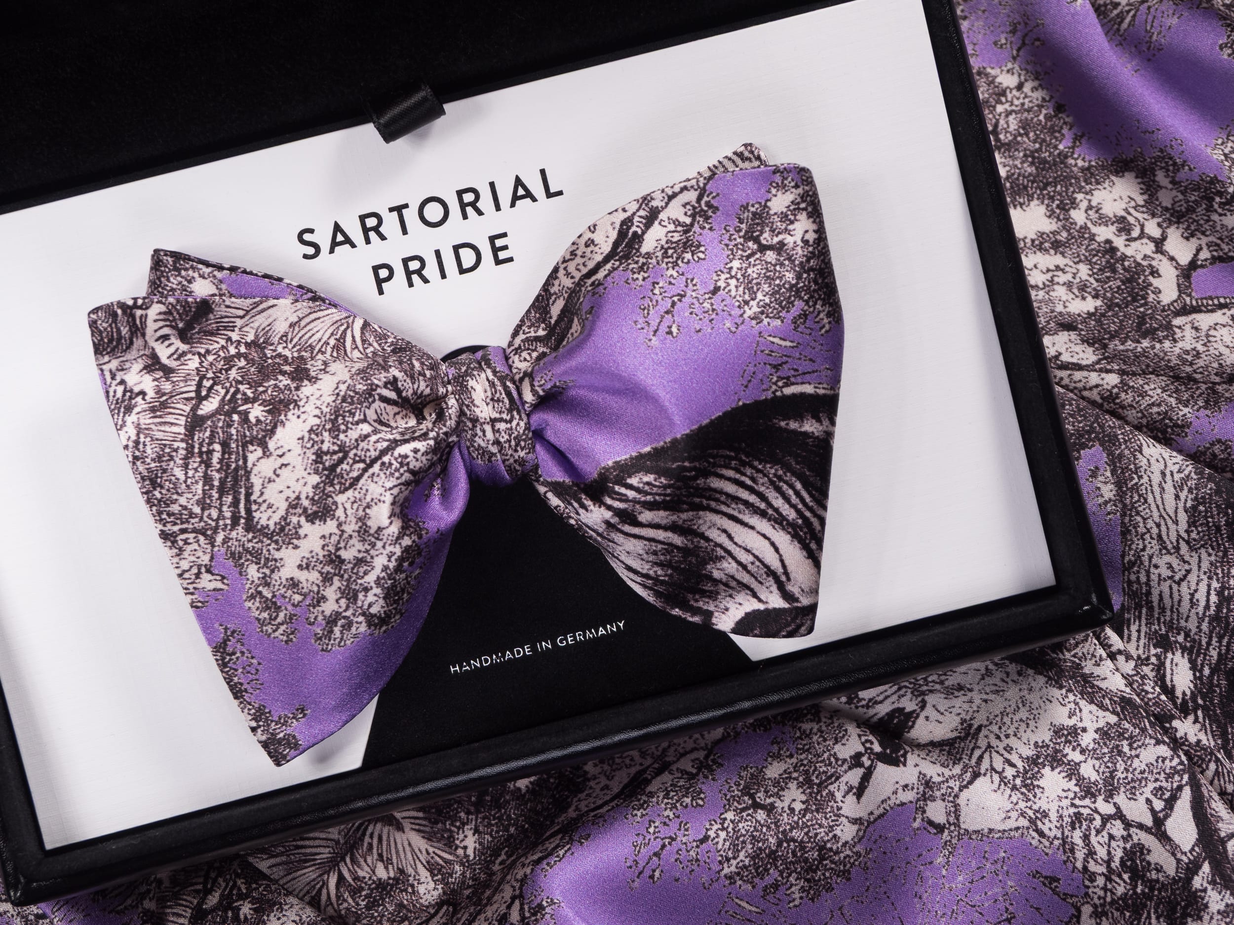 Lilac Purple Toile de Jouy Silk Bow Tie