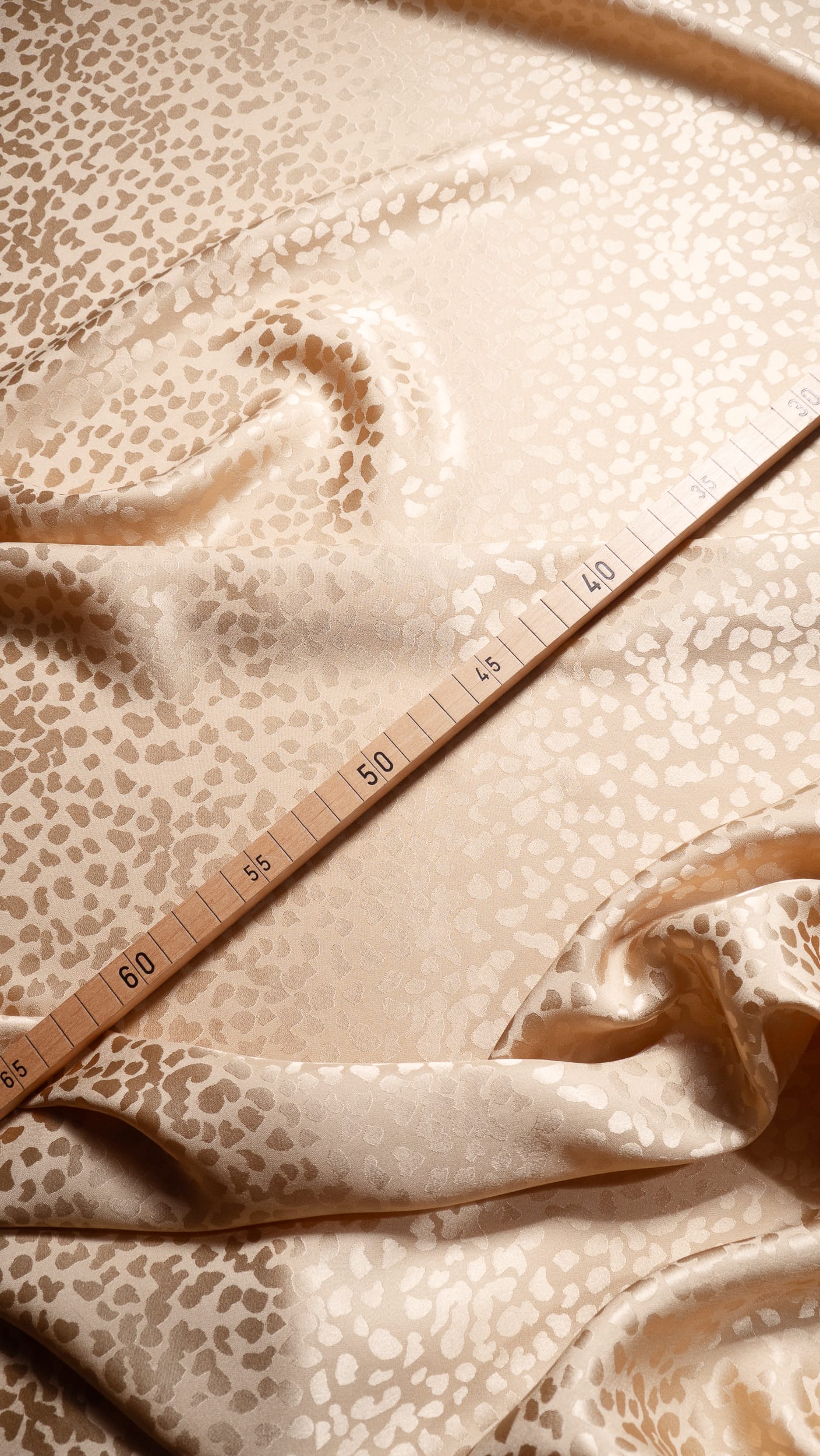 Champagne Gold Leopard Jacquard Silk Bow Tie