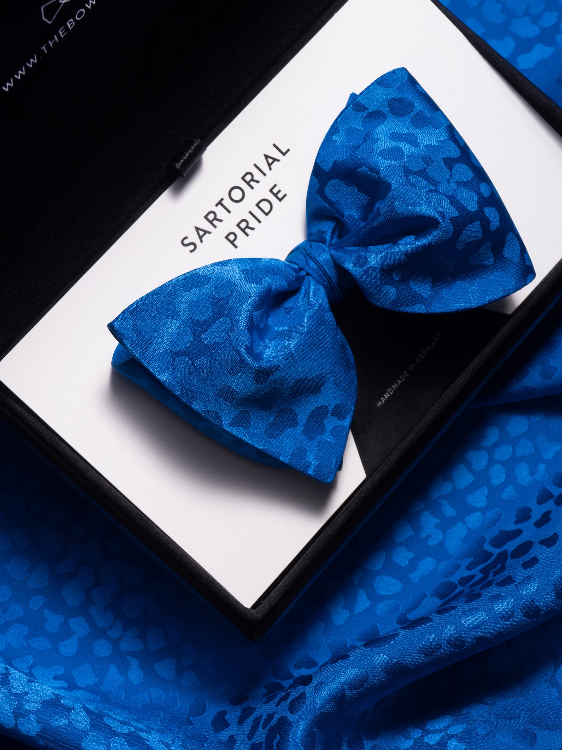 Royal Blue Leopard Jacquard Silk Bow Tie