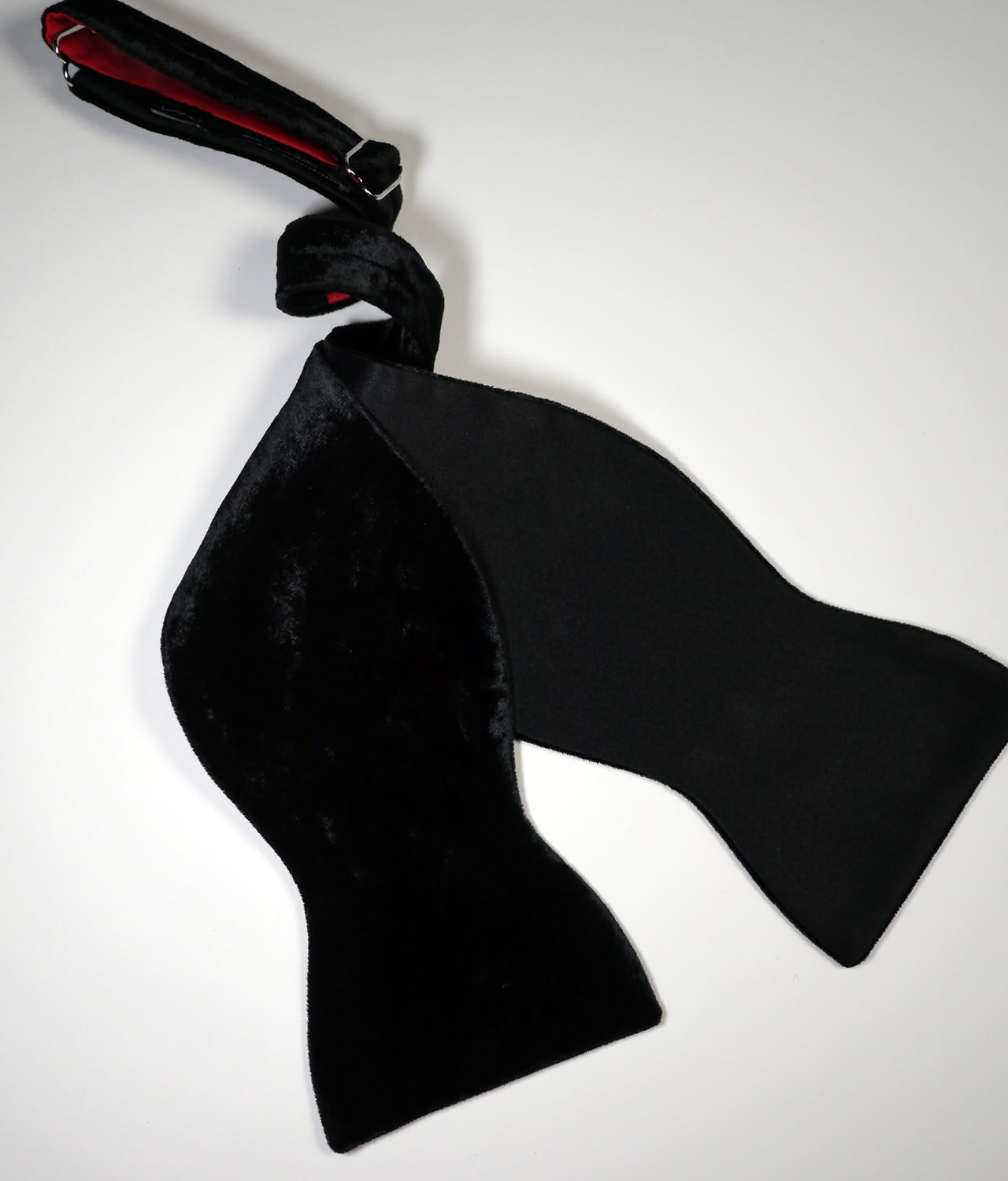 Black Velvet / Silk Bow Tie - HKG2