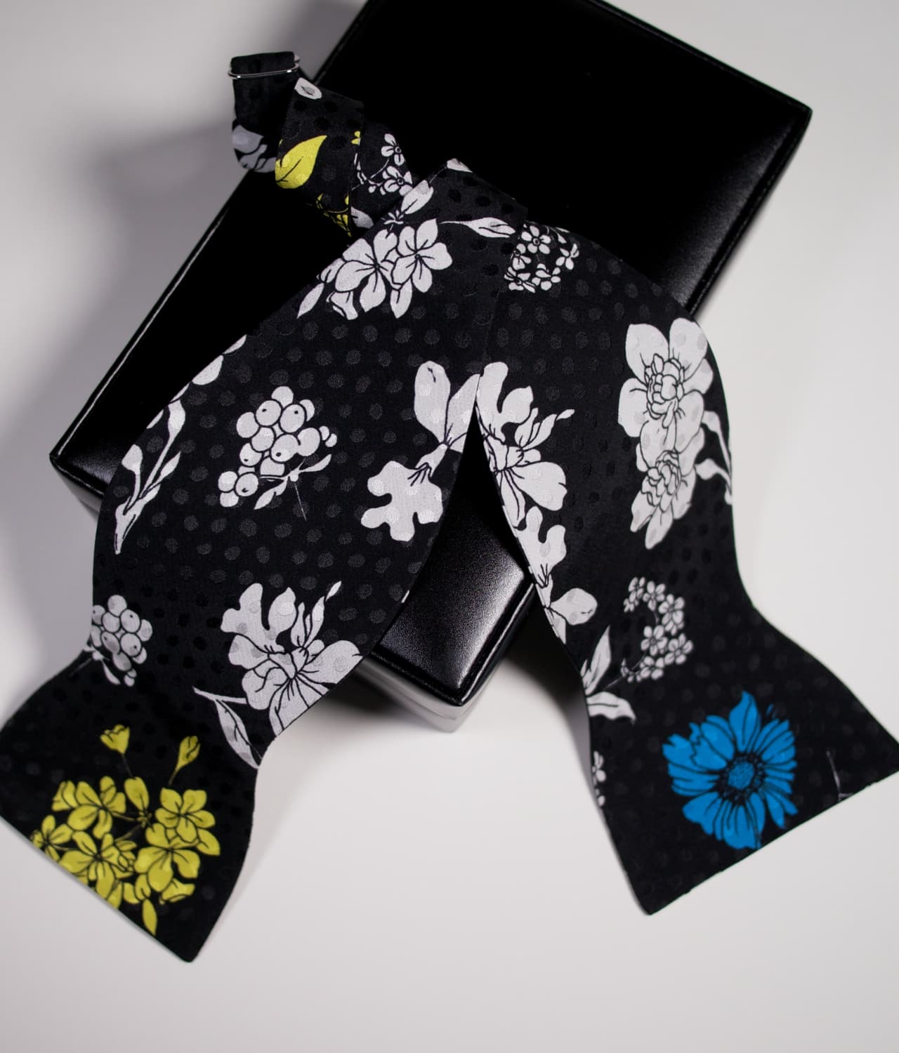 Black Bow Tie - Floral Design - 100% Silk- CEQ5