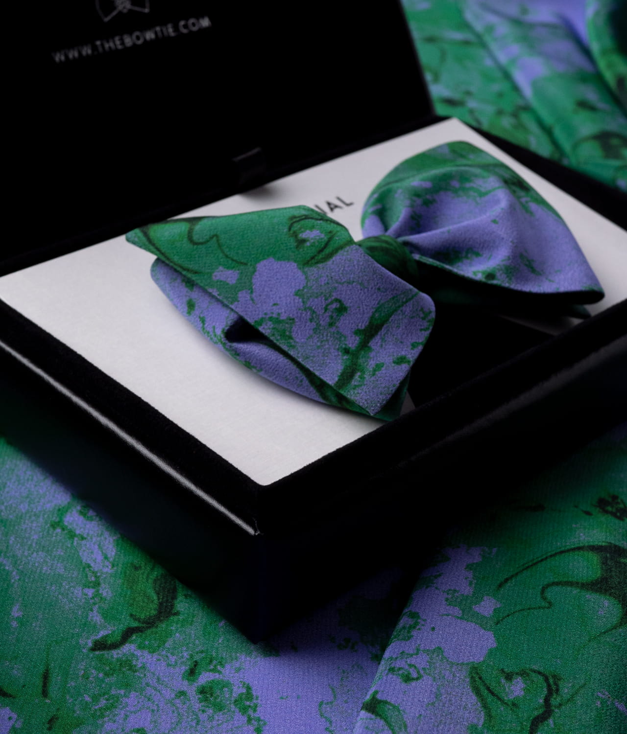 Purple / Green Marble Pattern Design - 100% Silk - Bow Tie - HNL5